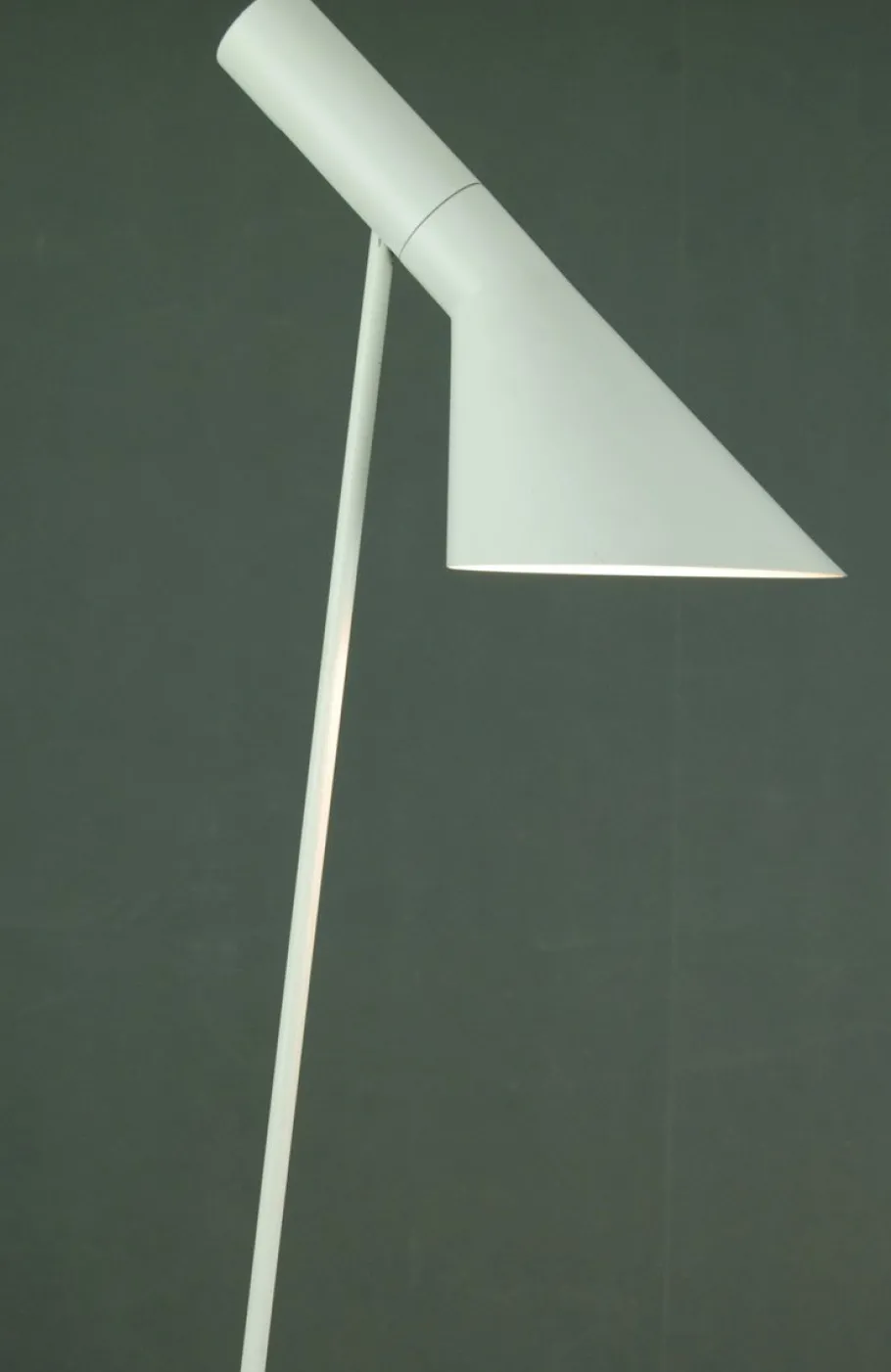 Hot Pamono Vintage AJ Floor Lamp by Arne Jacobsen for Louis Poulsen