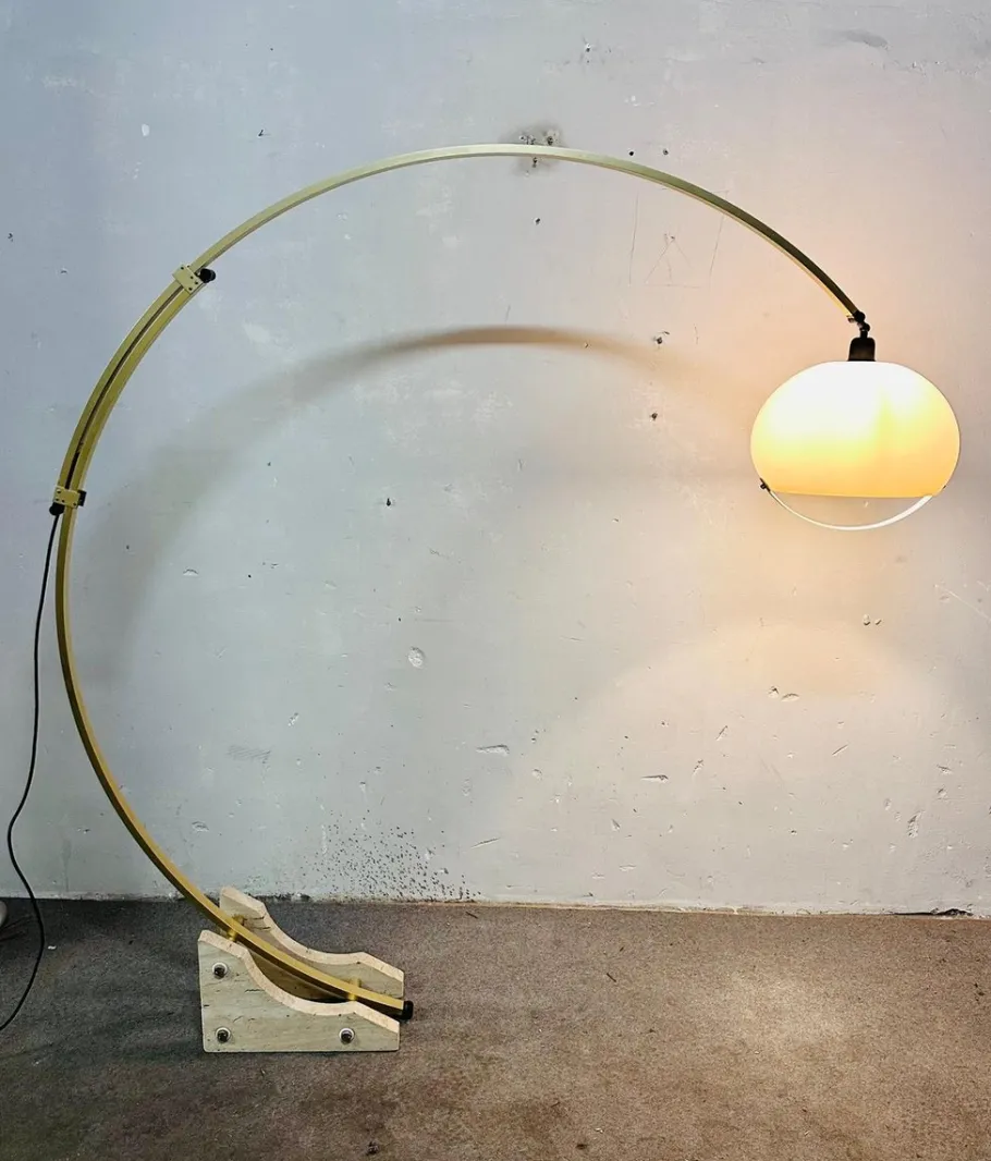 New Pamono Vintage Arched Floor Lamp, 1970s