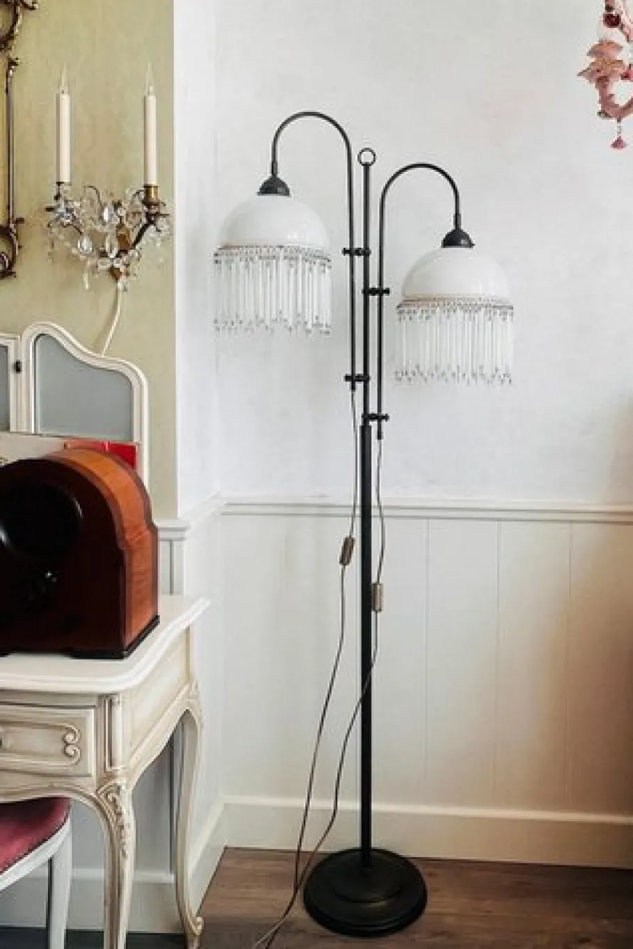 Discount Pamono Vintage Art Deco Floor Lamp with Glass Lampshades