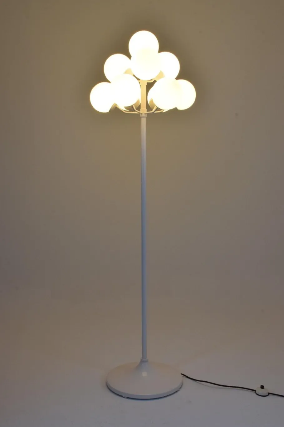 Outlet Pamono Vintage Boule Floor Lamp in the Style of Max Bill, 1960s