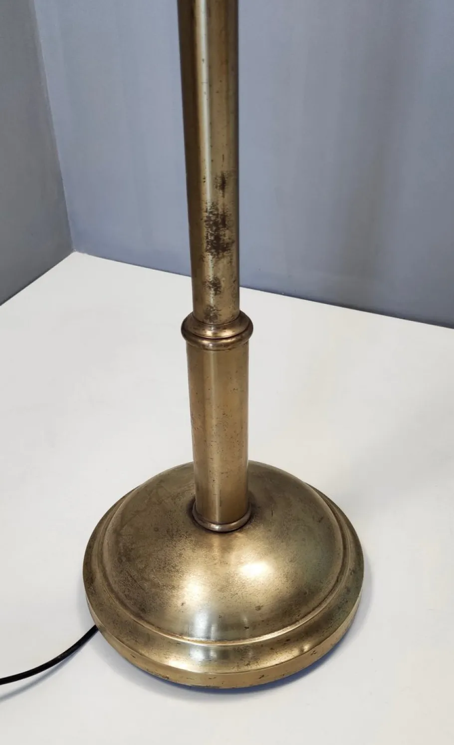 Sale Pamono Vintage Brass and Black Varnished Aluminum Floor Lamp, Italy, 1950s