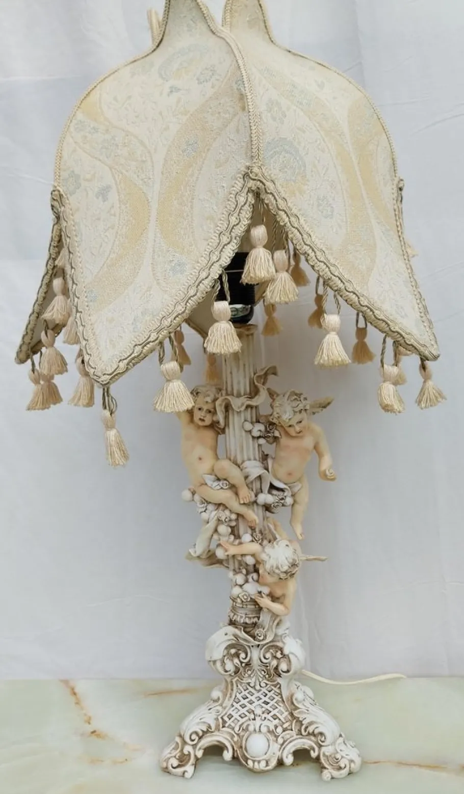 Outlet Pamono Vintage Cherub Table Lamp with Tulip Lamp Shade, 1980s