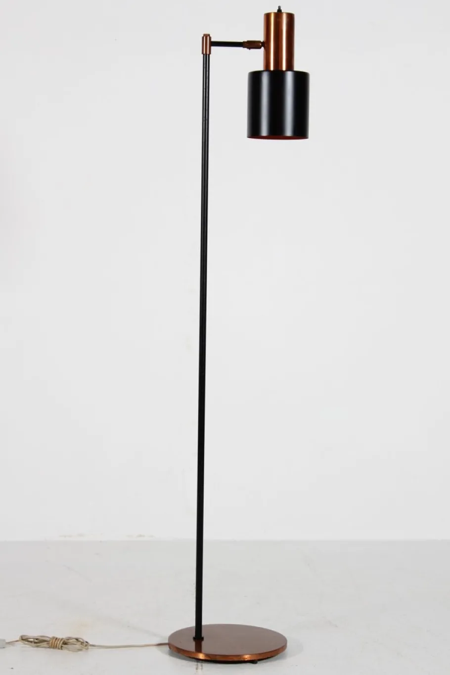 Outlet Pamono Vintage Copper Floor Lamp Model Studio by Jo Hammerborg for Fog & Mørup, Denmark, 1960s