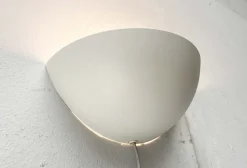 Discount Pamono Vintage Danish Minimalist Wall Lamp from Lyskilde