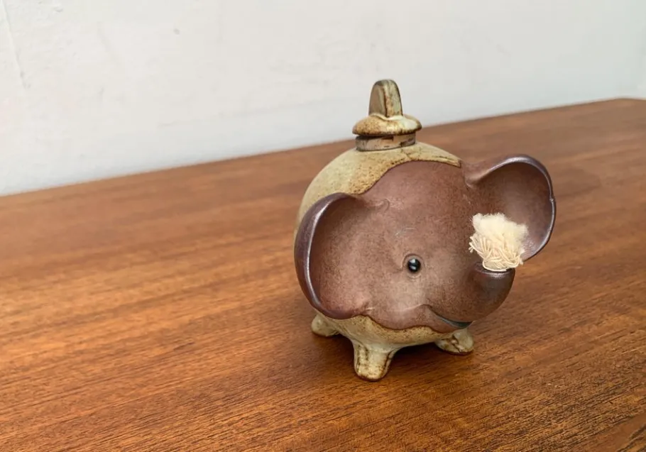 Clearance Pamono Vintage Elephant Oil Lamp by Ibuki