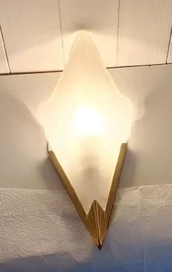 Pamono Vintage Flat Brass Wall Lamp with Relief Glass Shade, 1980s