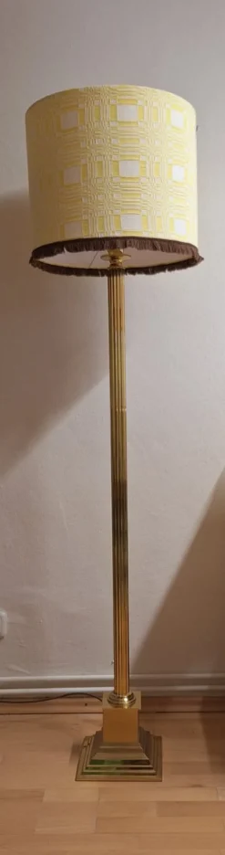 Outlet Pamono Vintage Floor Lamp with Brass Base and Handmade Fabric Shade from Lamplove, 1970s