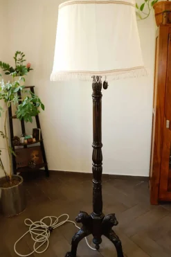 New Pamono Vintage Floor Lamp with Lion Motif, 1920s
