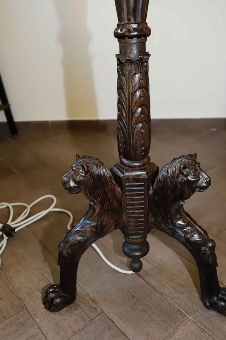New Pamono Vintage Floor Lamp with Lion Motif, 1920s