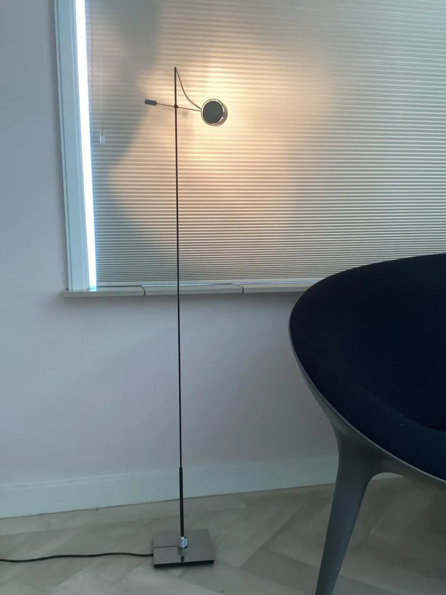 Discount Pamono Vintage Floor Lamp with Touch Dimmable 475b by Michael Rösing, 1980