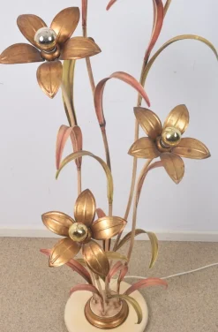 Sale Pamono Vintage Flower Floor Light, 1970s