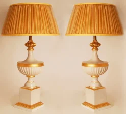 Clearance Pamono Vintage French Table Lamps in White and Gold Ceramic, 1970s, Set of 2