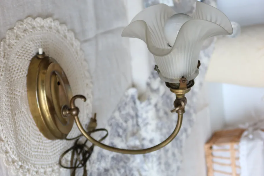 Clearance Pamono Vintage Gilt Metal Lamp with Tulip Shade, 1960s