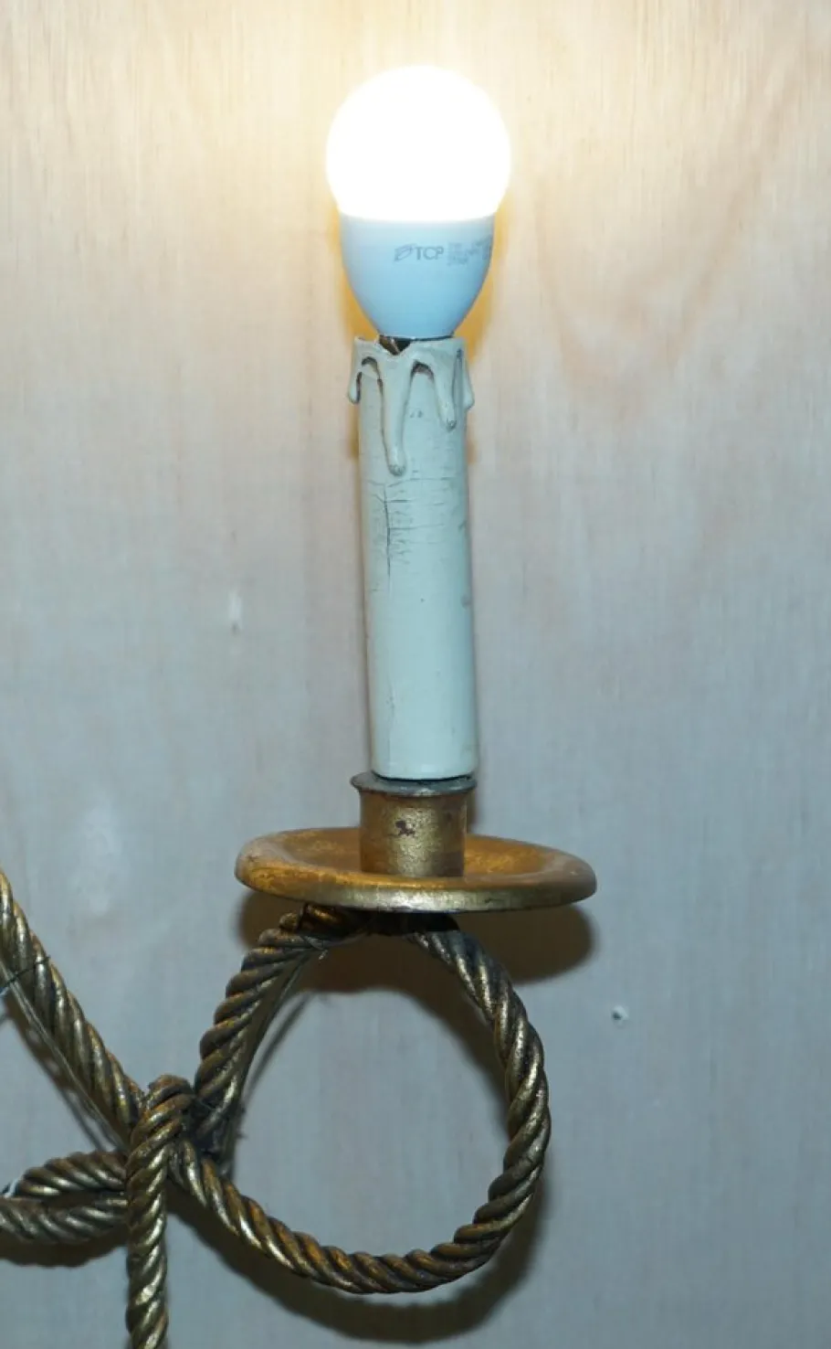 Pamono Vintage Gold Gilt Rope Twist & Tassel Three Branch Wall Light with Candle Mounts, 1960s