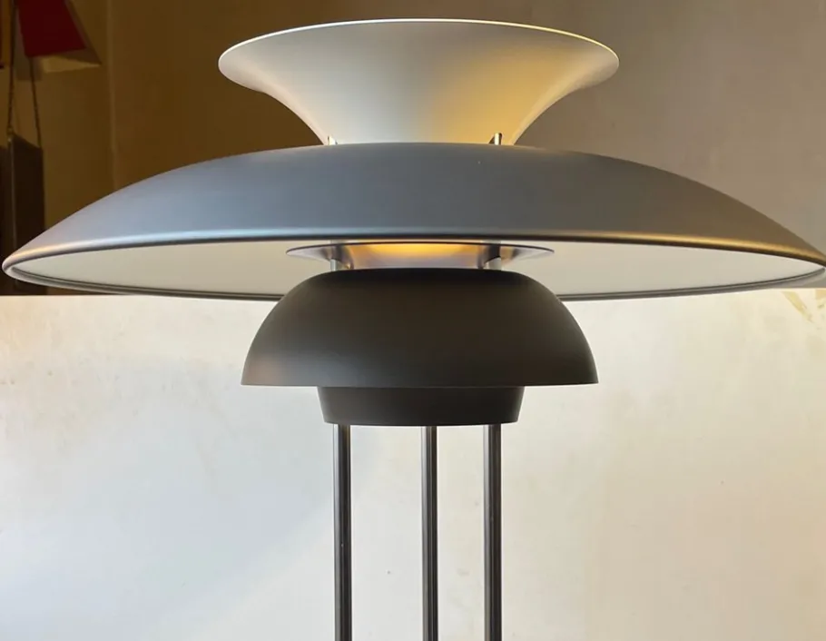 Discount Pamono Vintage Gray Ph 5 Table Lamp by Poul Henningsen - Louis Poulsen, 1990s