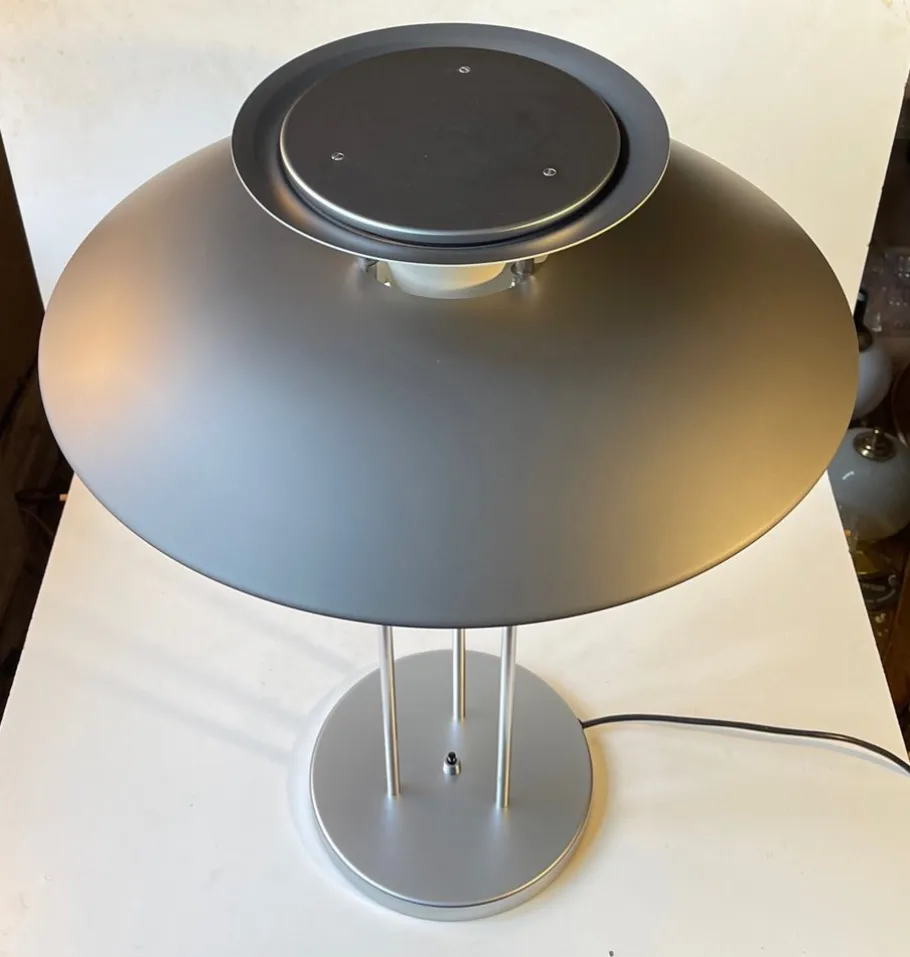 Discount Pamono Vintage Gray Ph 5 Table Lamp by Poul Henningsen - Louis Poulsen, 1990s