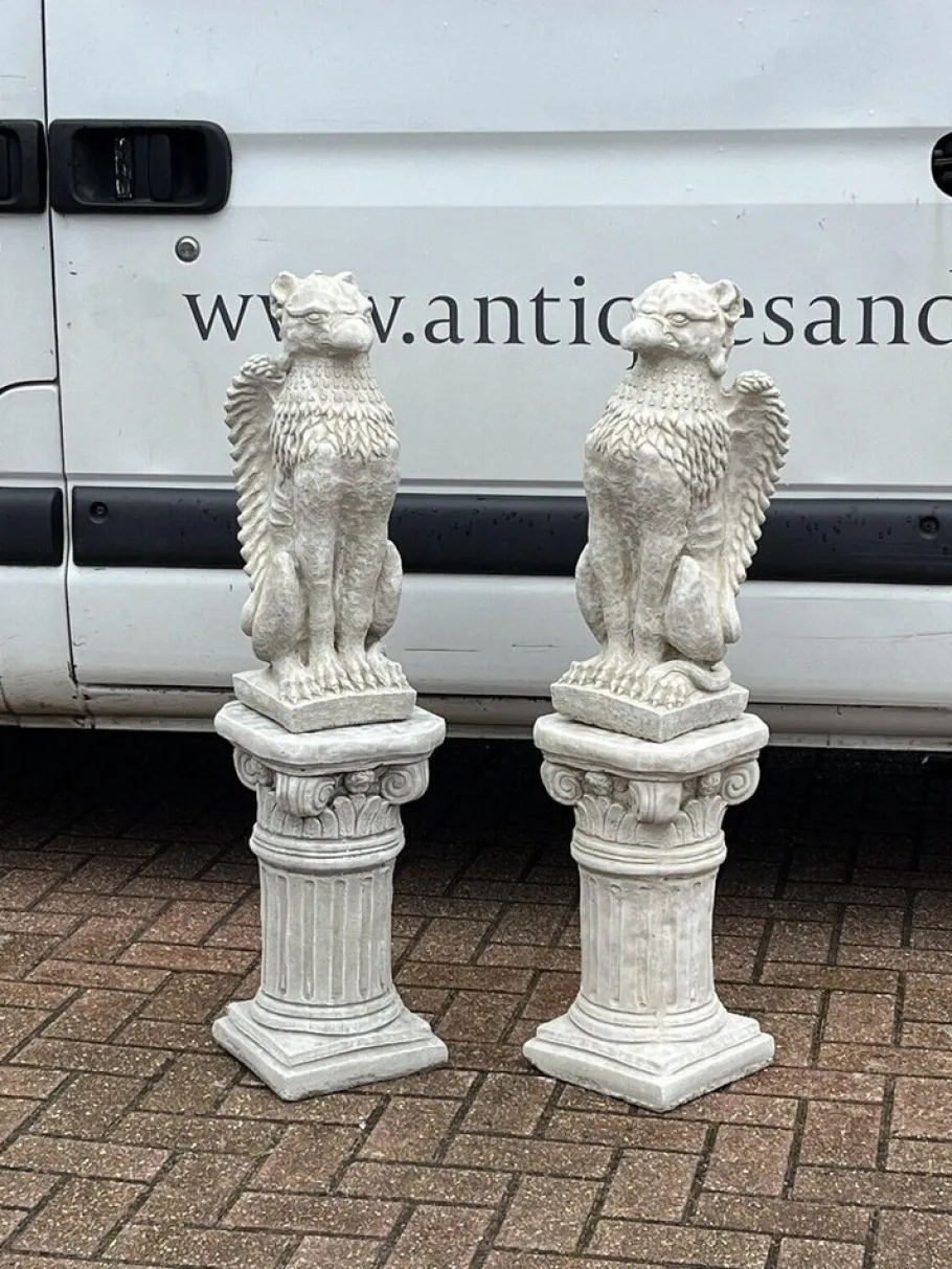 Hot Pamono Vintage Griffins on Architectural Columns, Set of 2