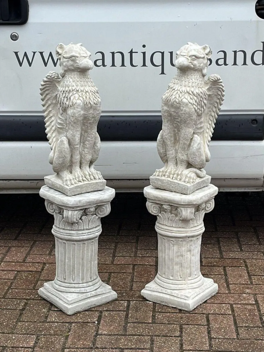 Hot Pamono Vintage Griffins on Architectural Columns, Set of 2