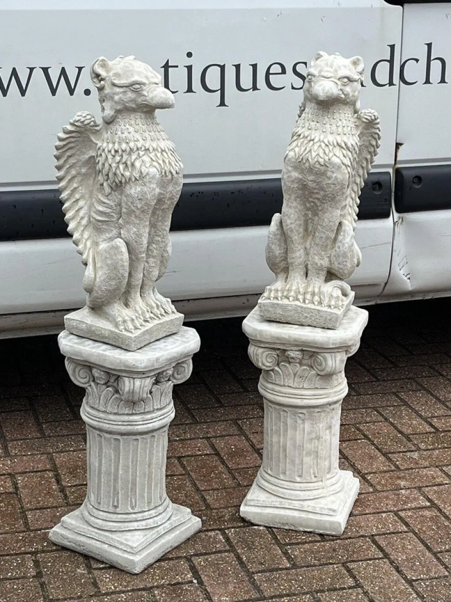 Hot Pamono Vintage Griffins on Architectural Columns, Set of 2