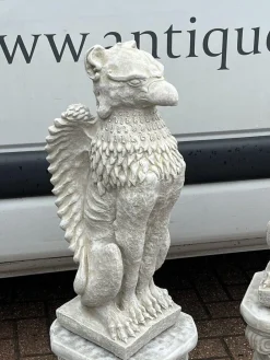 Hot Pamono Vintage Griffins on Architectural Columns, Set of 2