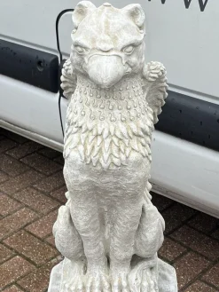 Hot Pamono Vintage Griffins on Architectural Columns, Set of 2