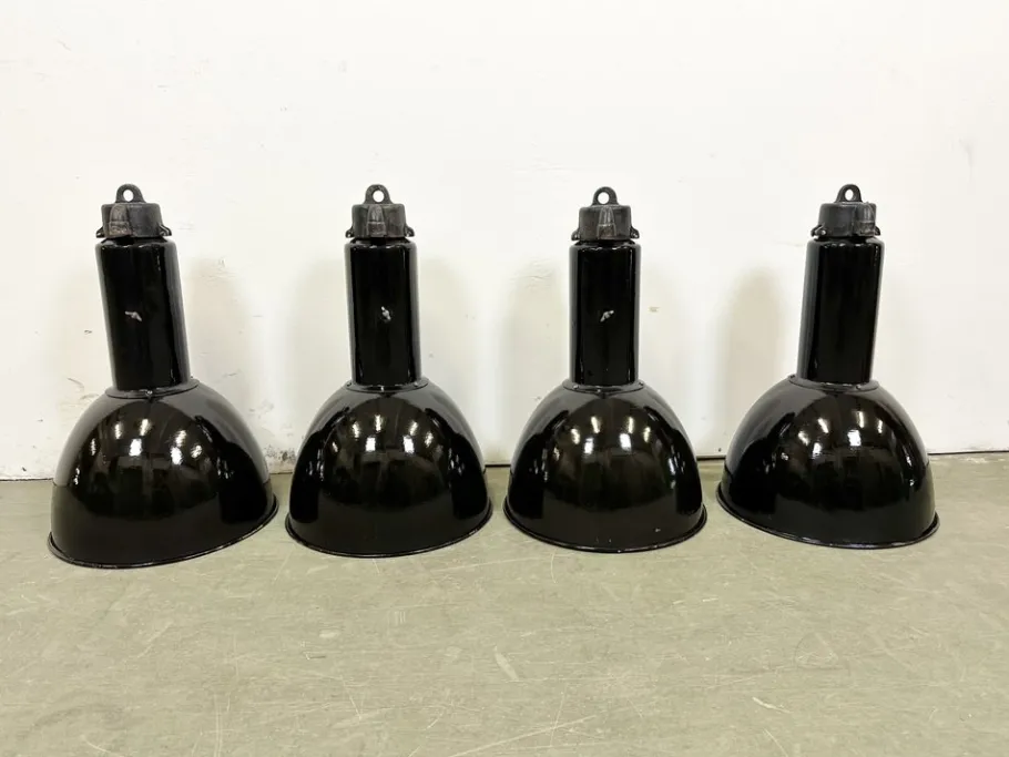Discount Pamono Vintage Industrial Bauhaus Black Enamel Pendant Lamps from Elektrosvit, 1960s, Set of 4