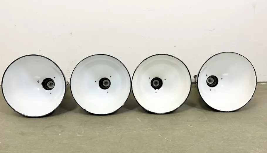 Discount Pamono Vintage Industrial Bauhaus Black Enamel Pendant Lamps from Elektrosvit, 1960s, Set of 4