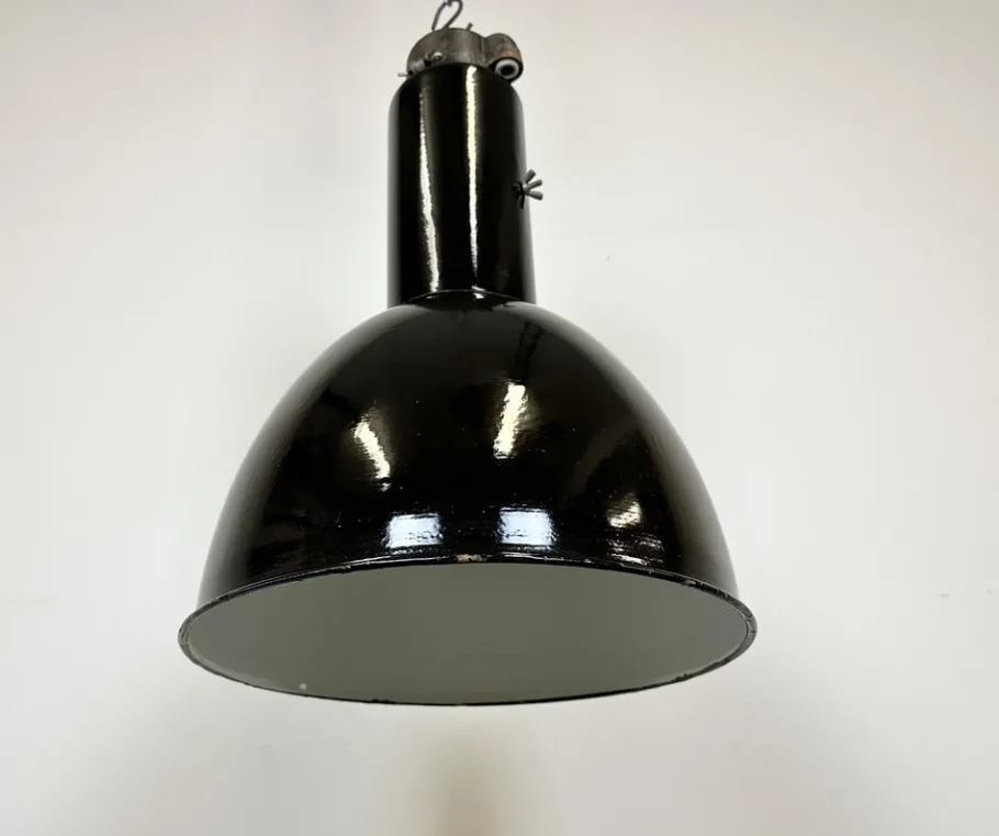 Discount Pamono Vintage Industrial Bauhaus Black Enamel Pendant Lamps from Elektrosvit, 1960s, Set of 4