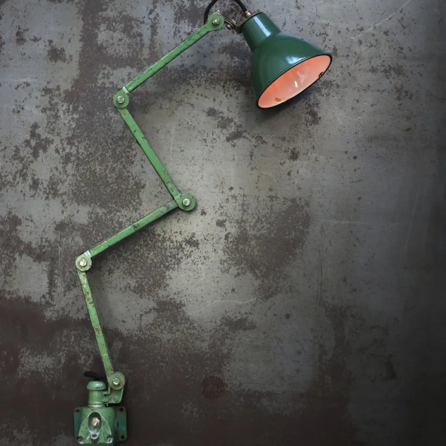 Sale Pamono Vintage Industrial Green Metal 4-Arm Machinist Work Wall Light from Dugdills, UK