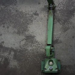 Sale Pamono Vintage Industrial Green Metal 4-Arm Machinist Work Wall Light from Dugdills, UK