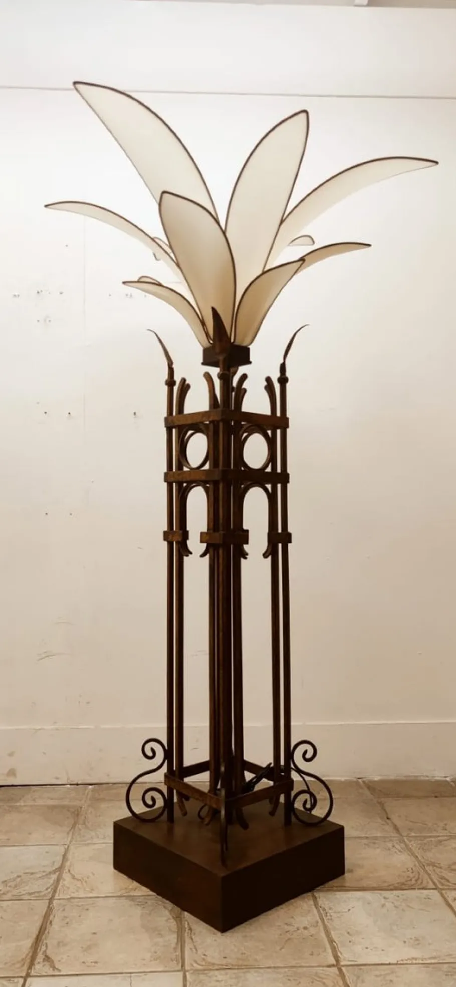Pamono Vintage Iron Palm Tre Floor Lamp with Fabric Petals