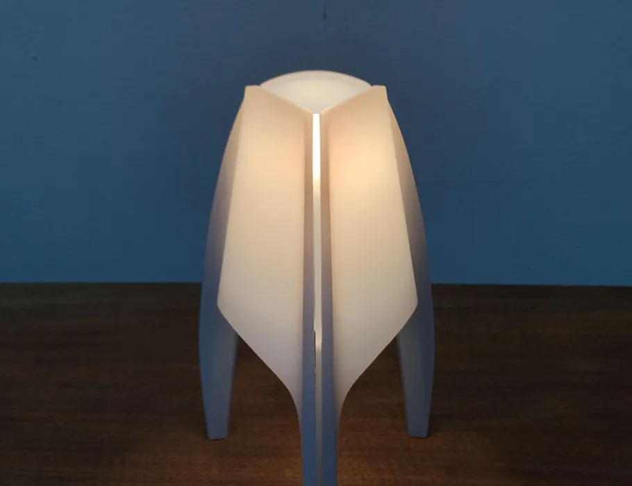 Discount Pamono Vintage Italian Arcadia Tripod Table Lamp from Martini Illuminazione