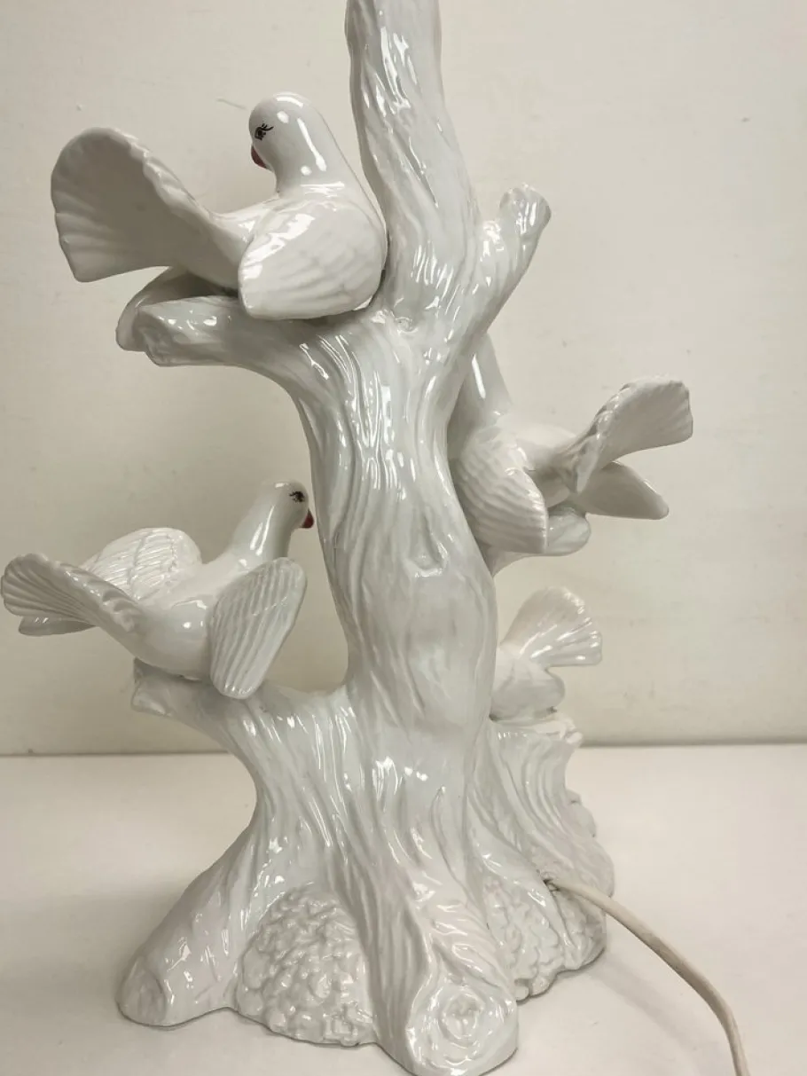 Sale Pamono Vintage Italian Ceramic Bird Table Lamp with Doves, 1960s