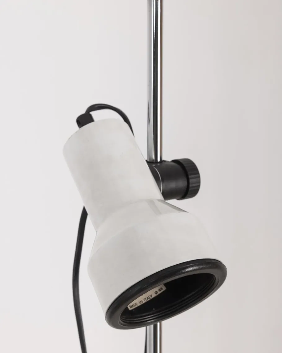 Sale Pamono Vintage Italian Floor Lamp in White Metal, 1970s