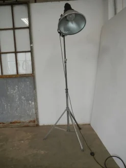 Pamono Vintage Italian Industrial Tripod Floor Lamp, 1970s