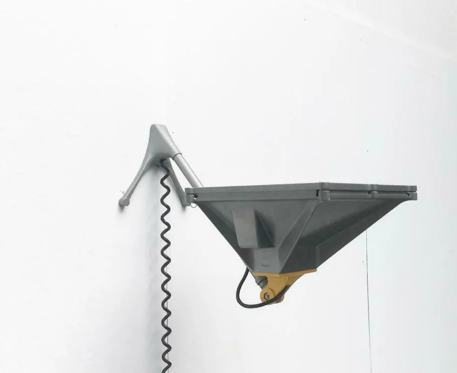 Sale Pamono Vintage Italian Lingotto Wall Lamp by Renzo Piano for Iguzzini