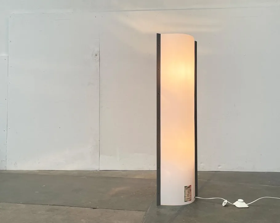 Outlet Pamono Vintage Italian Postmodern Model Shape Floor Lamp from Slamp, 1990s