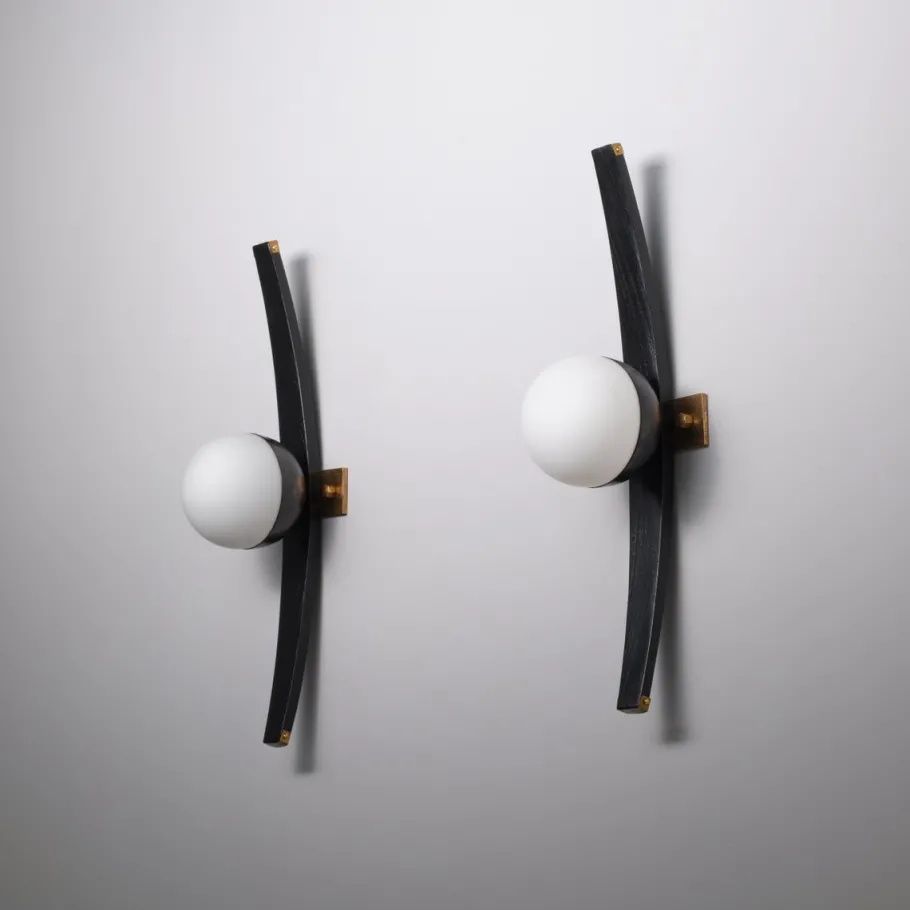 Discount Pamono Vintage Italian Sconces in Brass and Black Lacquered Wood from Stilnovo, 1950s, Set of 2