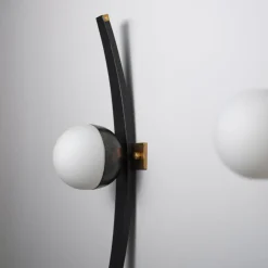 Discount Pamono Vintage Italian Sconces in Brass and Black Lacquered Wood from Stilnovo, 1950s, Set of 2