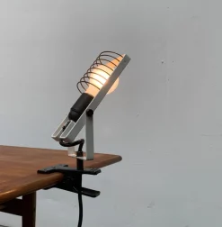 Clearance Pamono Vintage Italian Sintesi Pinza Clamp Table Lamp by Ernesto Gismondi for Artemide