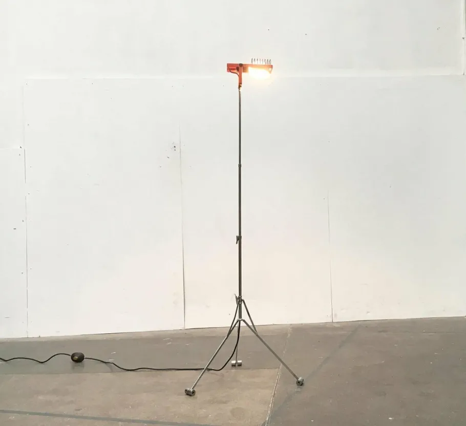 Best Pamono Vintage Italian Sintesi Terra Foldable Tripod Floor Lamp by Ernesto Gismondi for Artemide, 1970s