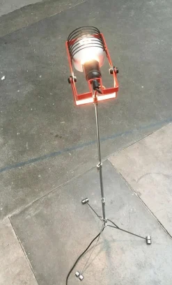 Best Pamono Vintage Italian Sintesi Terra Foldable Tripod Floor Lamp by Ernesto Gismondi for Artemide, 1970s