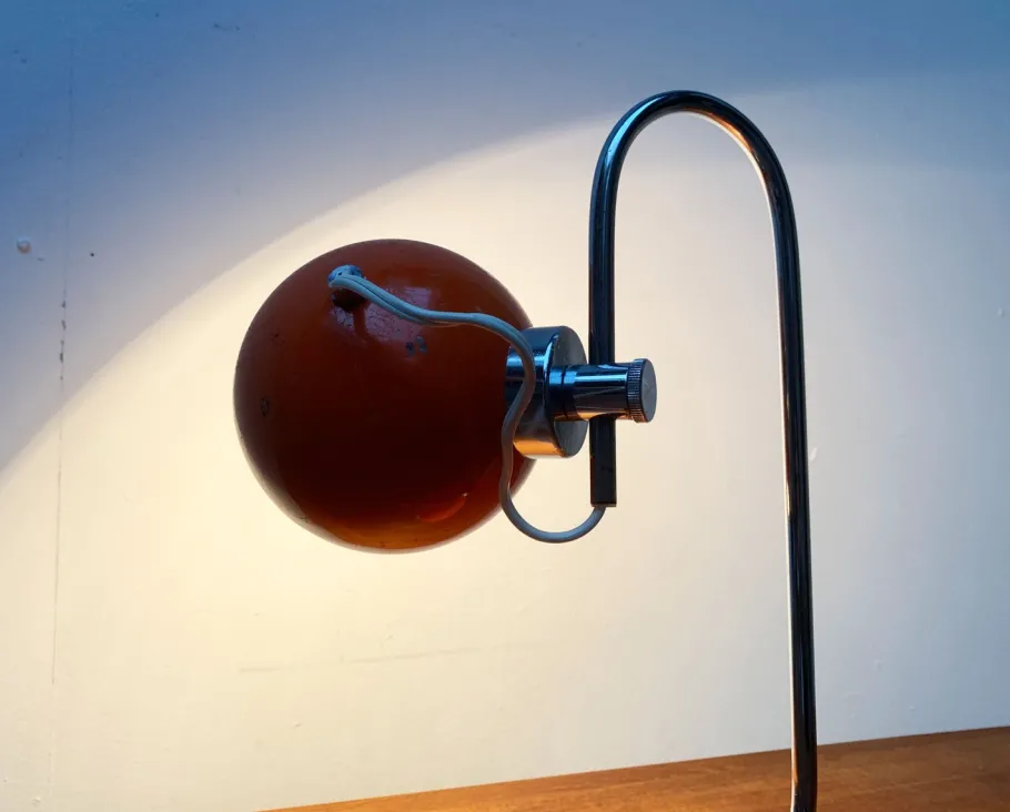 New Pamono Vintage Italian Space Age Magnetic Table Lamp