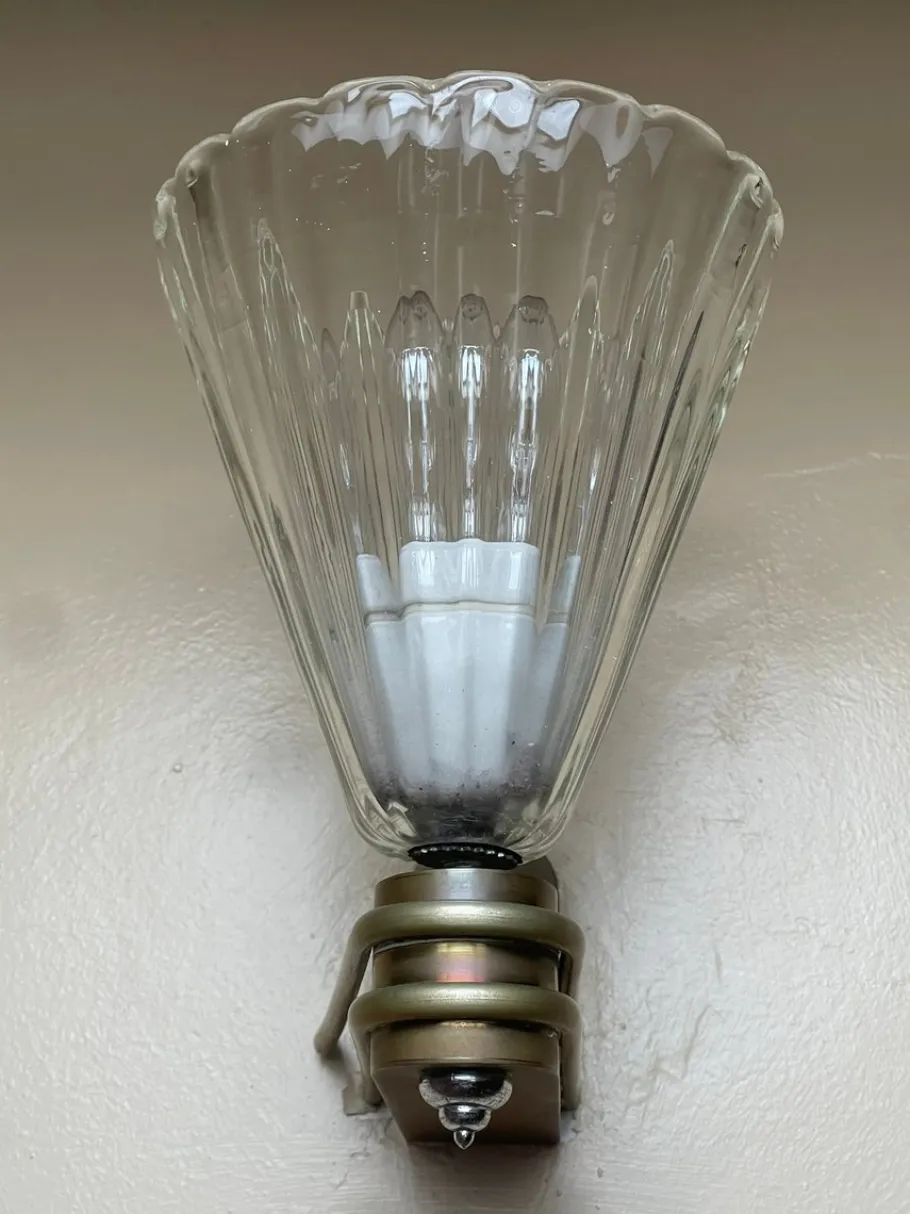 New Pamono Vintage Italian Torpedo Wall Lights in Fluted Glass and Polished Brass, 1930s, Set of 2
