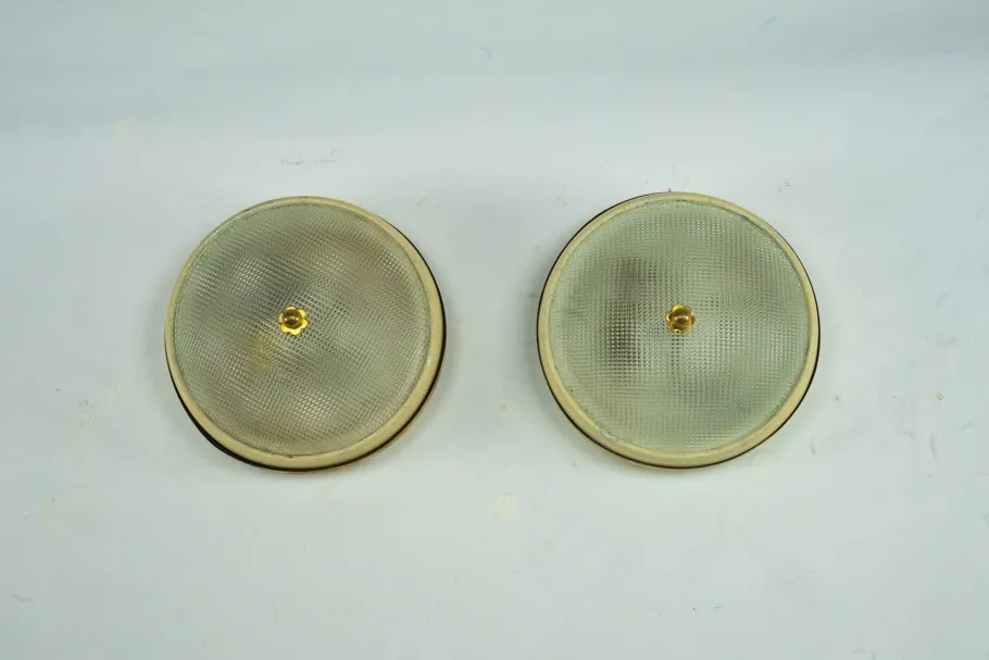 Best Pamono Vintage Italian Wall Lamps in Glass with Brass and Lacquer by Lumi Milano, 1950, Set of 2