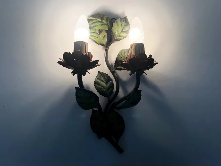 Clearance Pamono Vintage Italian Wall Lights in Painted Metal with Flowers and Foliage, 1960s, Set of 2