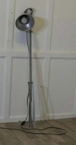 Discount Pamono Vintage Metal Telescopic Adjustable Floor Lamp, 1940s