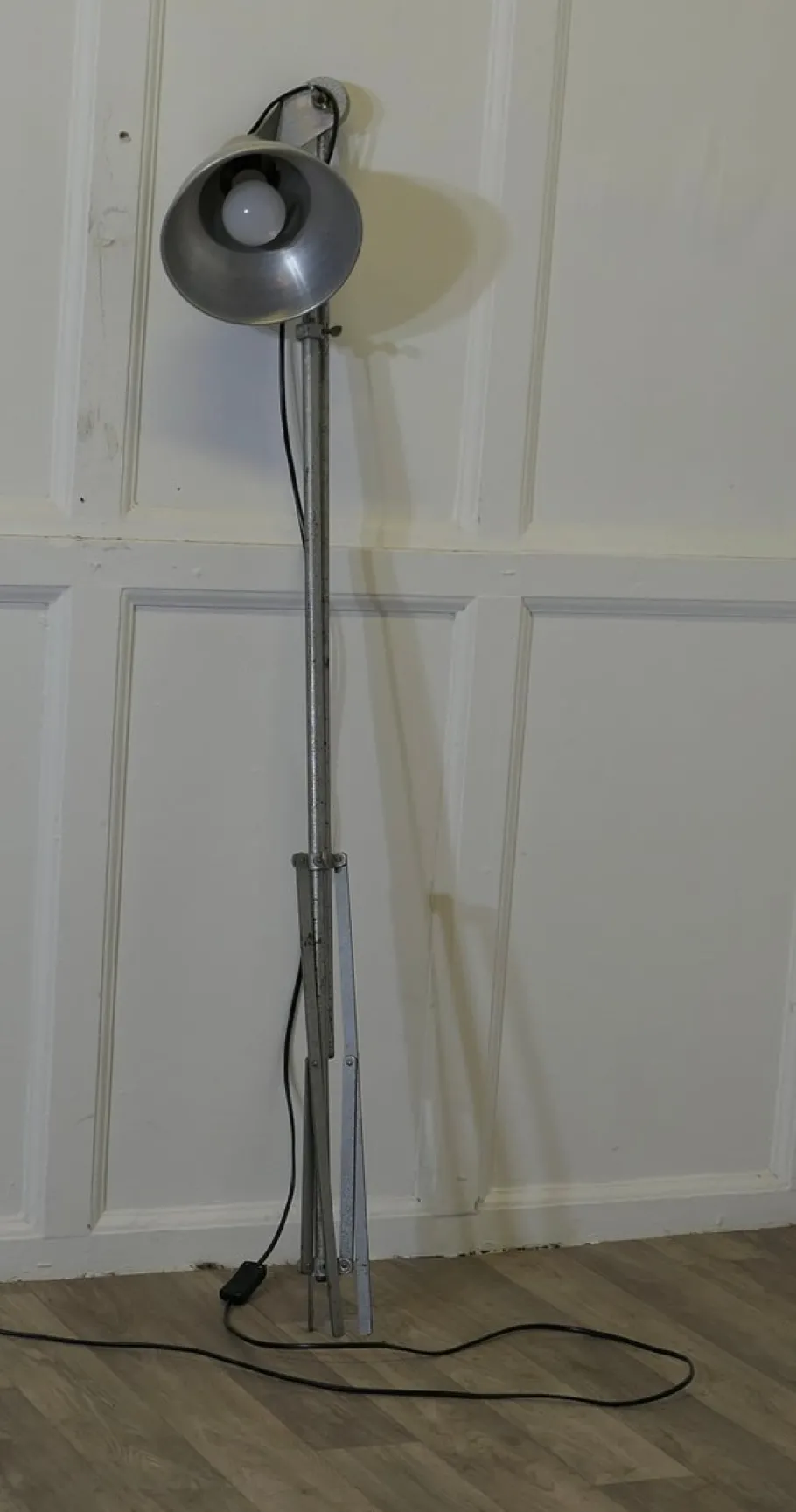 Discount Pamono Vintage Metal Telescopic Adjustable Floor Lamp, 1940s