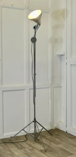 Discount Pamono Vintage Metal Telescopic Adjustable Floor Lamp, 1940s