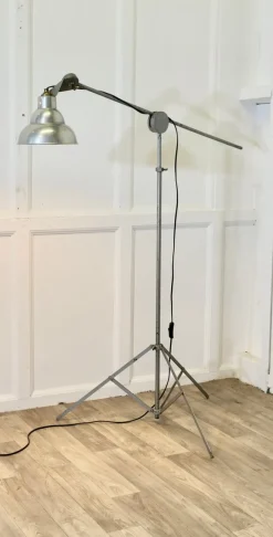 Discount Pamono Vintage Metal Telescopic Adjustable Floor Lamp, 1940s